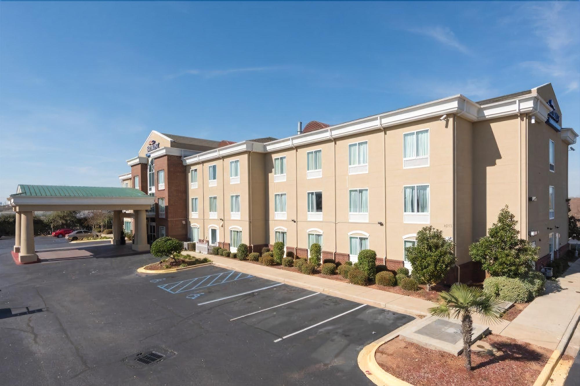 Baymont By Wyndham Montgomery South Exteriér fotografie